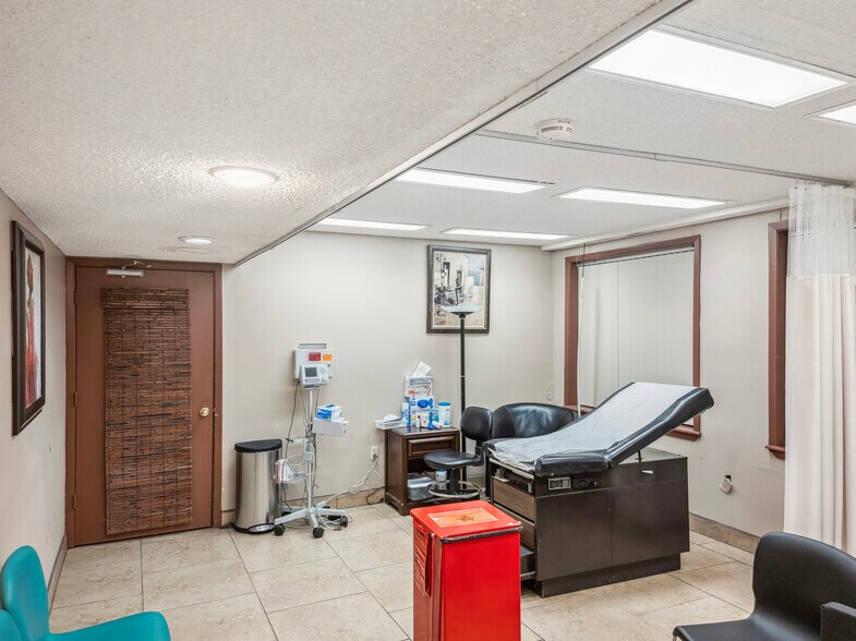 More Photos Of ,  Unknown For Sale