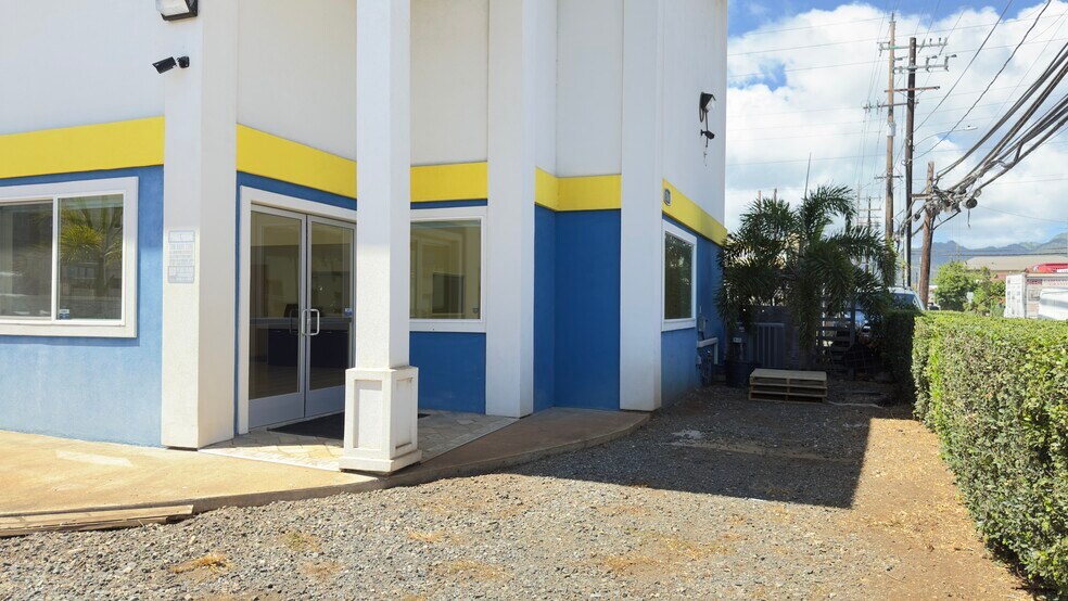 More Photos Of 524 Mokauea St, Honolulu Warehouse For Lease