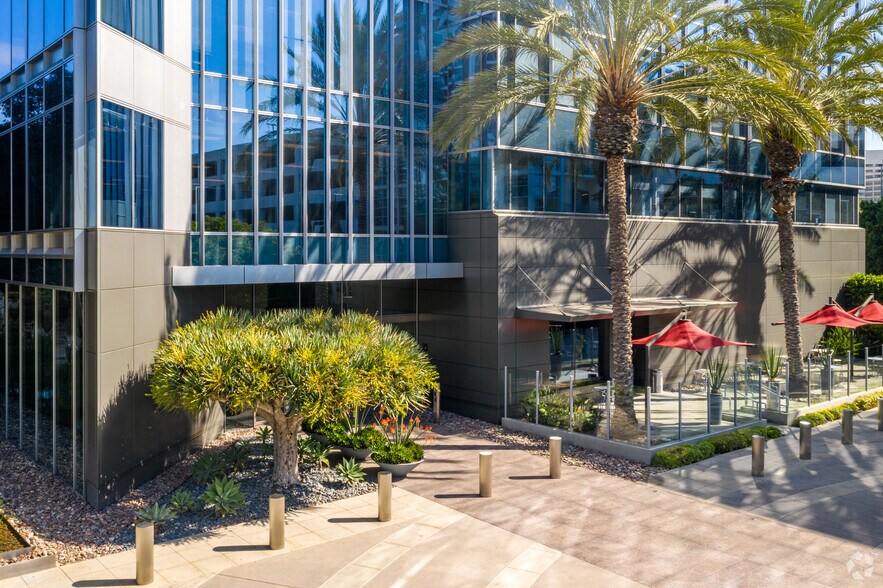 More Photos Of 3161 Michelson Dr, Irvine Office For Lease