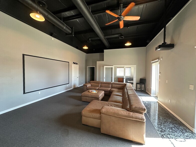 More Photos Of 2500-2512 Aileron Rd, Richland Warehouse For Lease