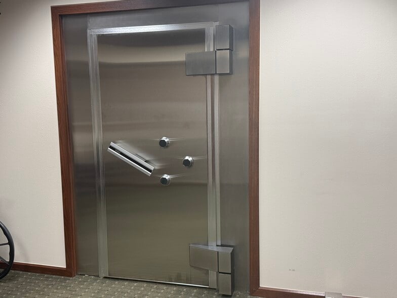 More Photos Of 2644 NW 63rd St, Oklahoma City Bank For Sale