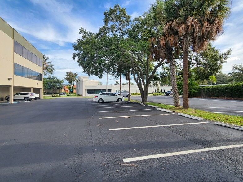 More Photos Of 3502 Henderson Blvd, Tampa Office For Lease