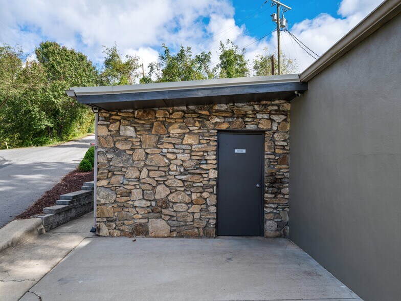 More Photos Of 24 Old County Home Rd, Asheville Light Distribution For Sale