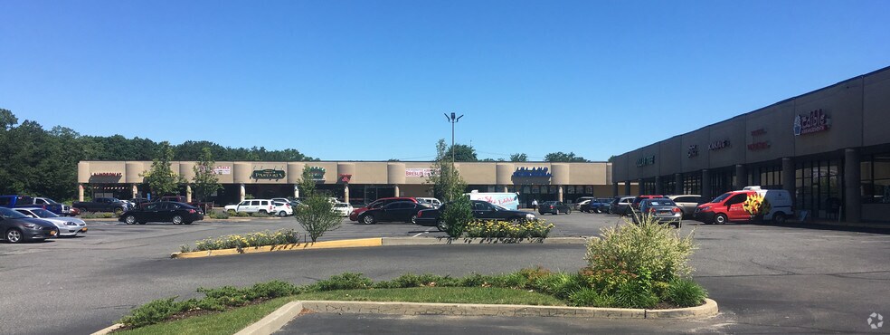 More Photos Of 3197-3265 Horse Block Rd, Medford Unknown For Lease