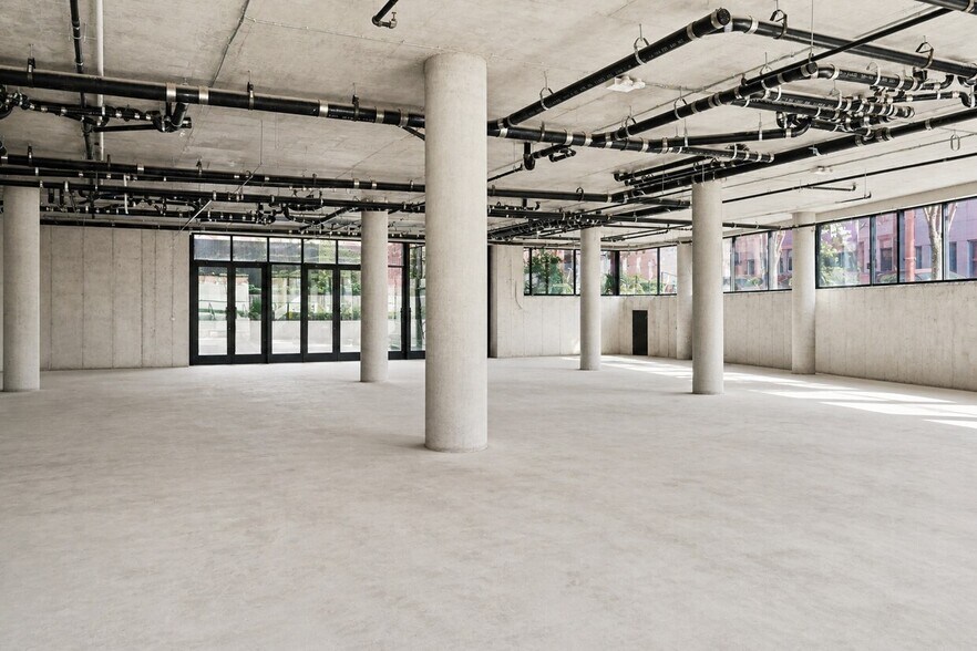 More Photos Of 33 Franklin St, Brooklyn Apartments For Lease