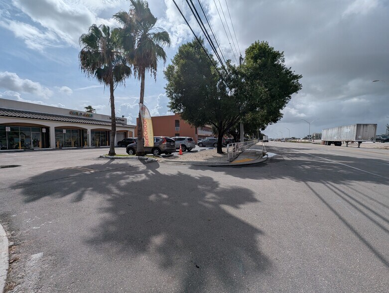 More Photos Of 12975 W Okeechobee Rd, Hialeah General Retail For Lease