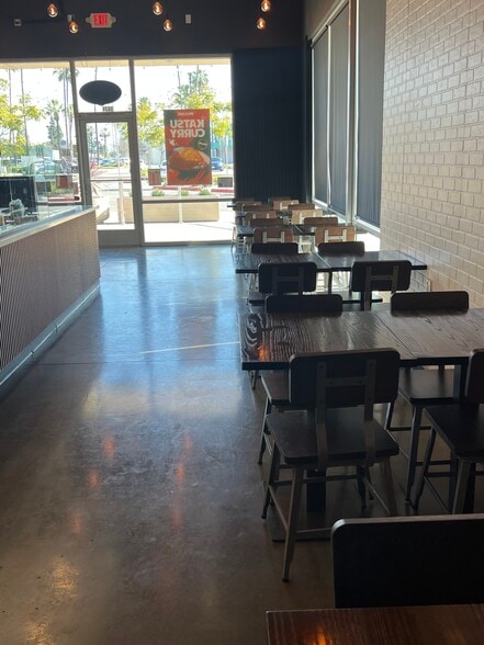 More Photos Of 9852 Chapman Ave, Garden Grove Storefront For Lease