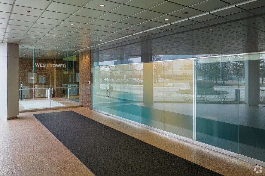 More Photos Of 2700 Matheson Blvd E, Mississauga Office For Sale