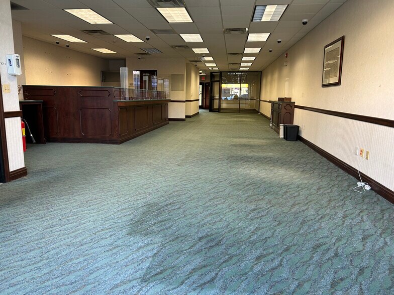 More Photos Of 151 South St, Morristown Storefront For Lease