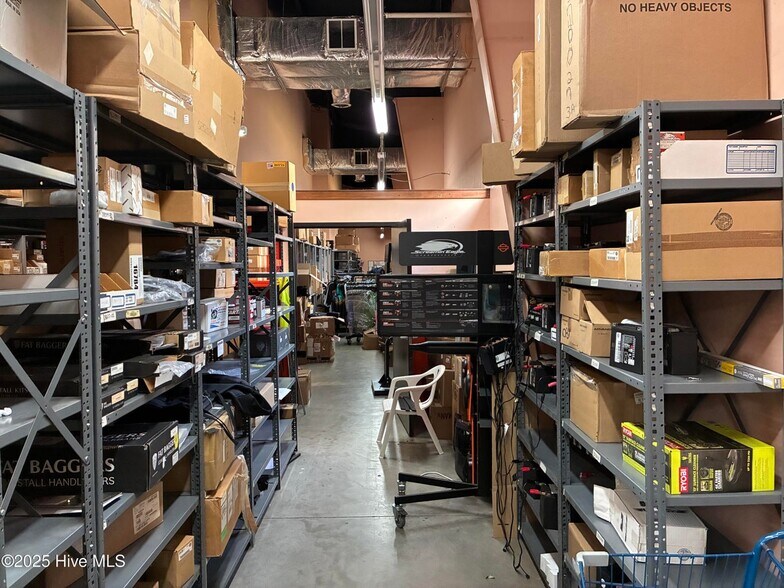 More Photos Of 8739 Caratoke Hwy, Harbinger General Retail For Sale