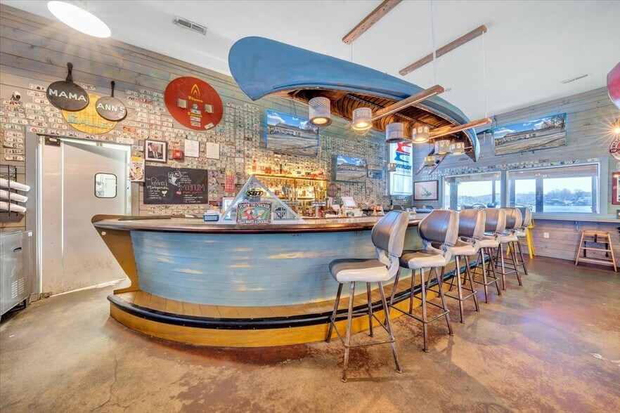 More Photos Of 2200 Old Salem School Rd, Union Hall Marina For Sale