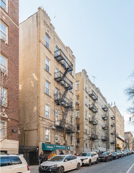 More Photos Of 550 W 180th St, New York Apartments For Sale