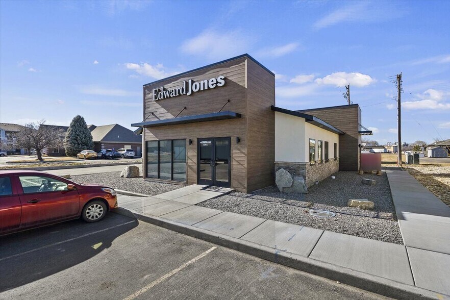 More Photos Of 1404 Pomerelle Ave, Burley Medical For Lease