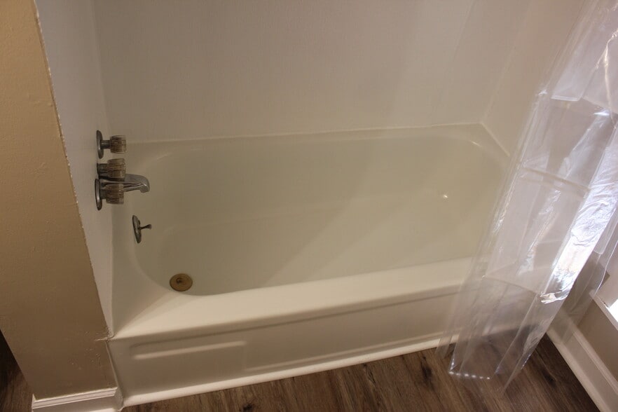 More Photos Of 801 S Mill St, Clio Apartments For Sale