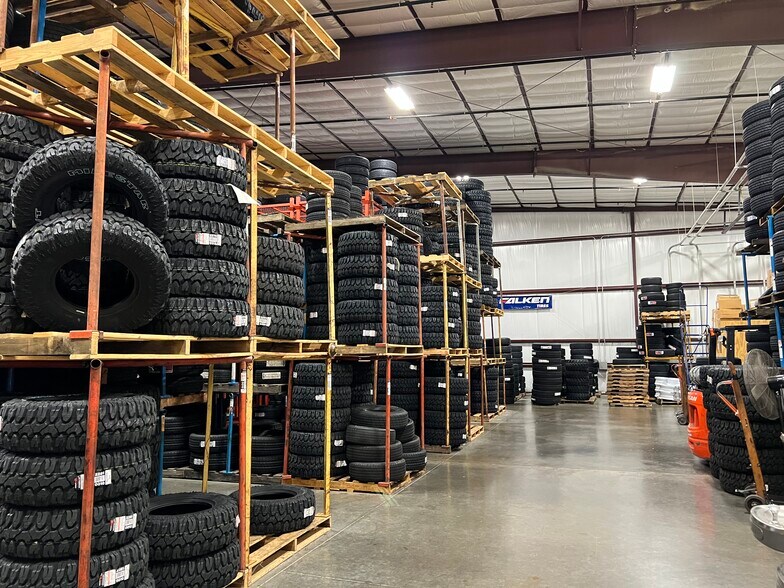 More Photos Of 1000 Schroeder Dr, Waco Warehouse For Lease