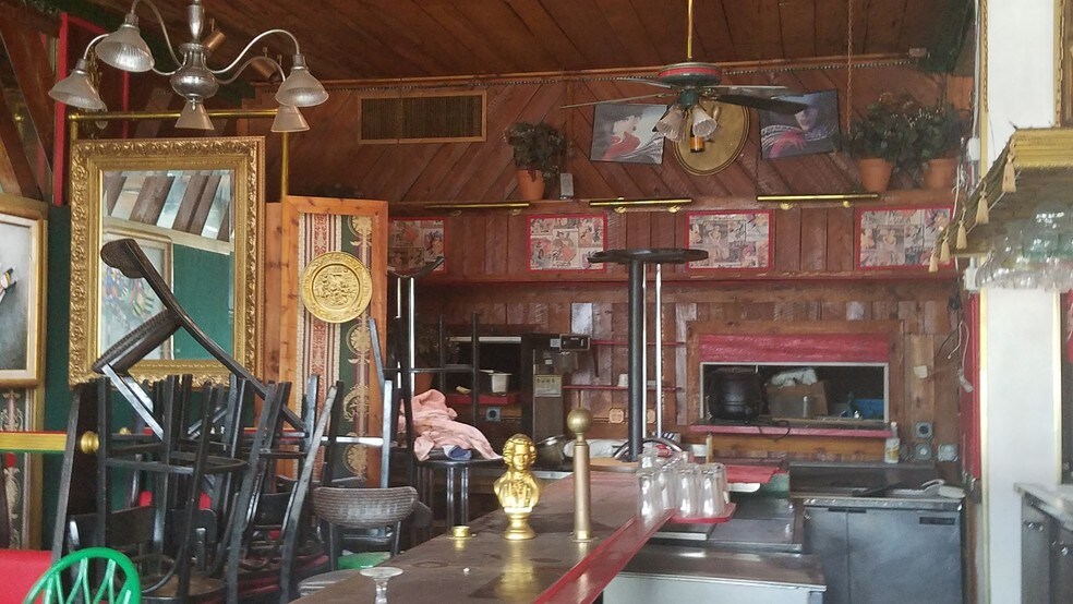 More Photos Of 614 Lake Ave, Lake Worth Restaurant For Sale