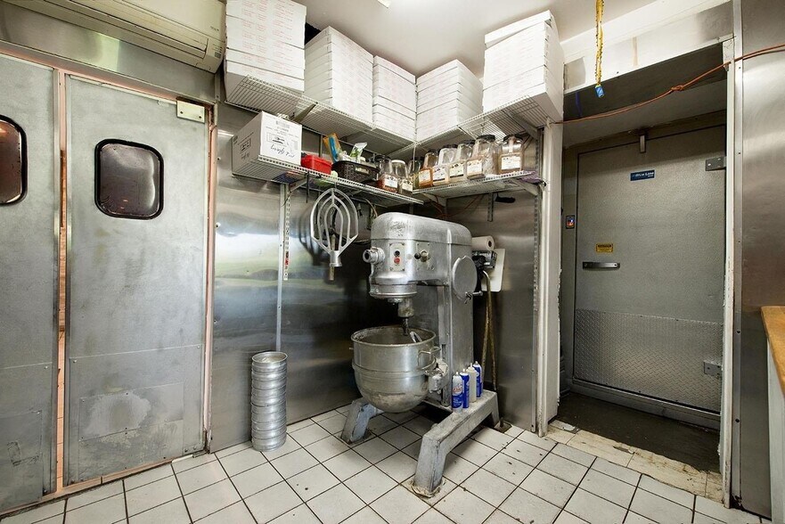 More Photos Of 28 Raceway Rd, Monticello Restaurant For Sale