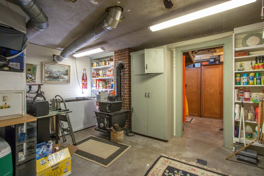 More Photos Of 608 W 6th St, The Dalles Specialty For Sale