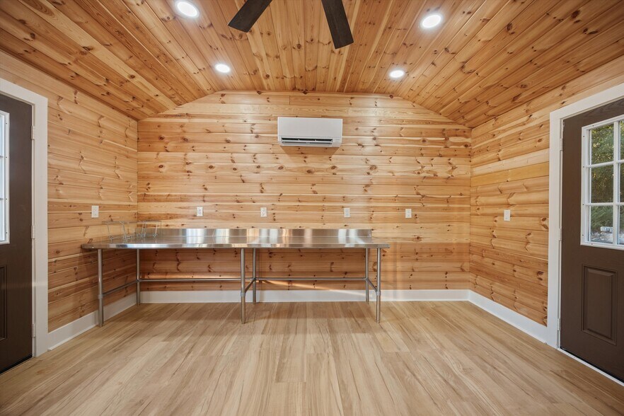 More Photos Of 4201 Pleasant Valley Rd, Union Grove Restaurant For Sale