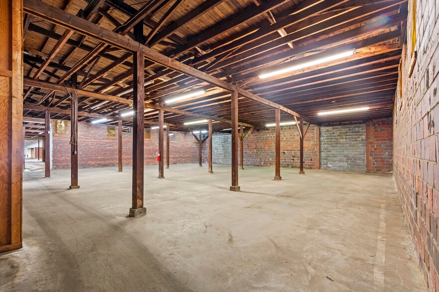 More Photos Of 1906 N Main St, Kannapolis Industrial For Sale