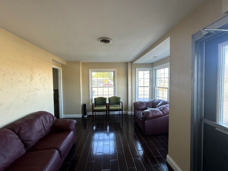 More Photos Of 510 W Main St, Fairborn Office For Sale