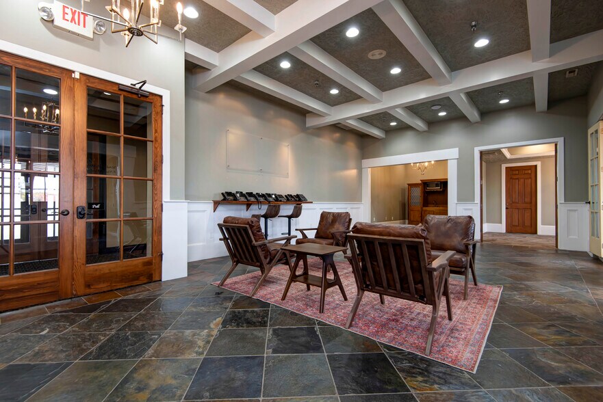 More Photos Of 1531 E Bradford Pky, Springfield Medical For Sale