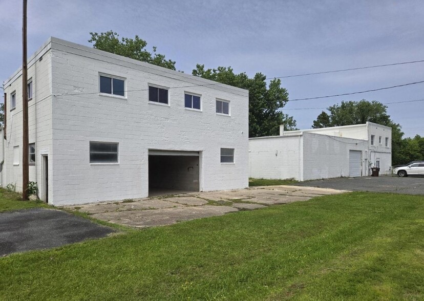 Primary Photo Of 2906 Central Rd, Cambridge Flex For Sale