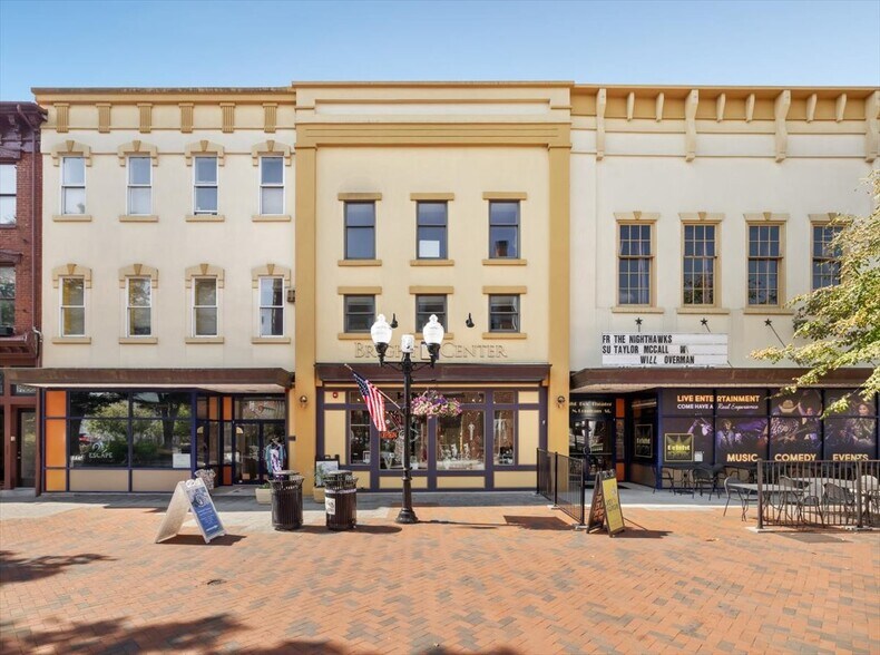 More Photos Of 9 N Loudoun St, Winchester Office For Sale