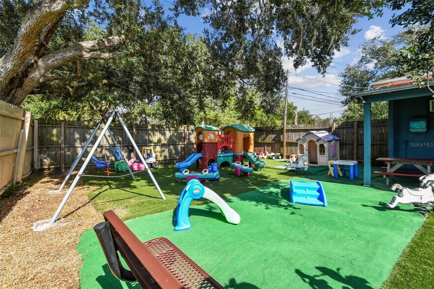 More Photos Of 9912 N Myrtle St, Tampa Daycare Center For Sale