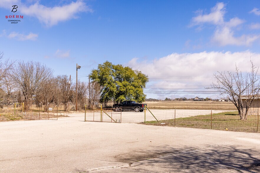More Photos Of 601 Peterson Farm Rd, Kerrville Land For Sale