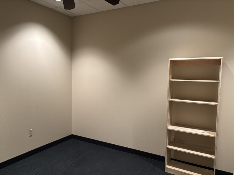 More Photos Of 8701 E Vista Bonita Dr, Scottsdale Medical For Sale