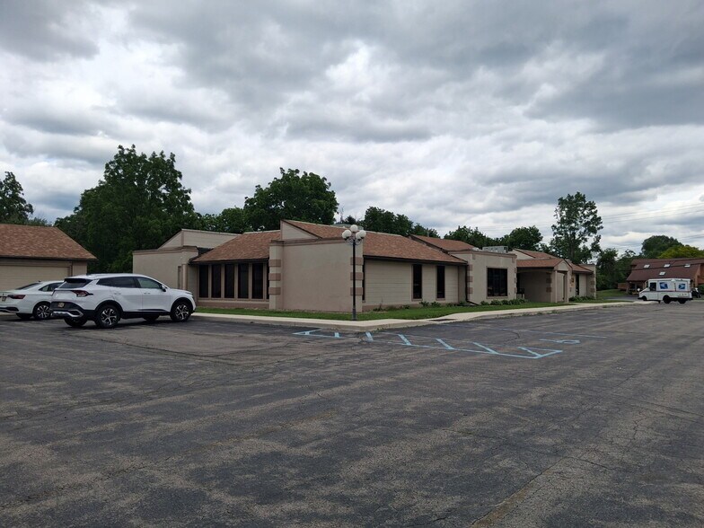 More Photos Of 8600 Sheridan Dr, Buffalo Office Residential For Lease
