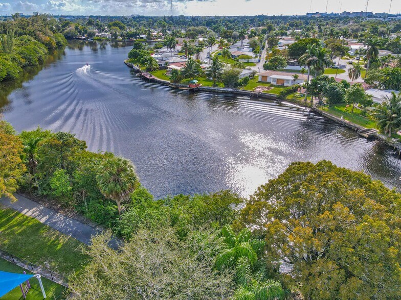 More Photos Of 600 Knights Rd, Hollywood Land For Sale