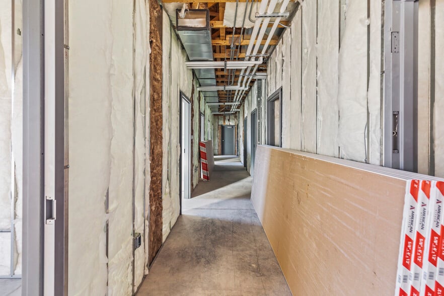 More Photos Of 238 N Main St, Monroe Freestanding For Lease