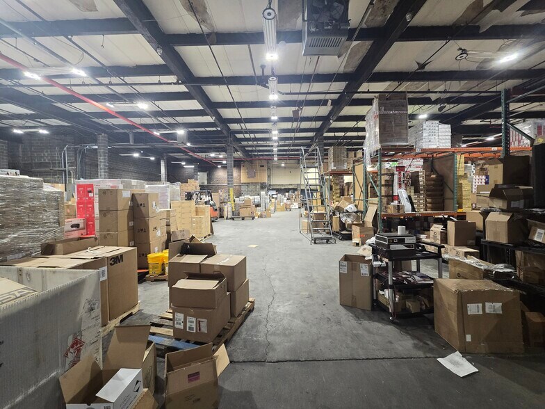 More Photos Of 2737 W 23rd St, Brooklyn Warehouse For Lease