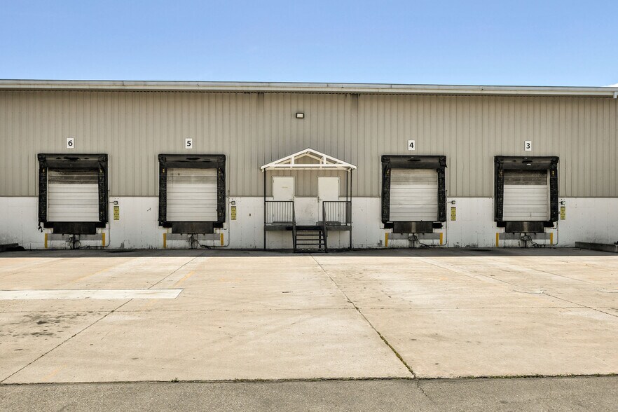 More Photos Of 695 W 1700 S, Logan Warehouse For Lease