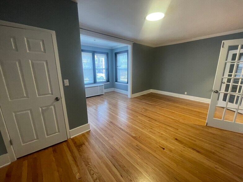 More Photos Of 10952 S Vernon Ave, Chicago Apartments For Sale