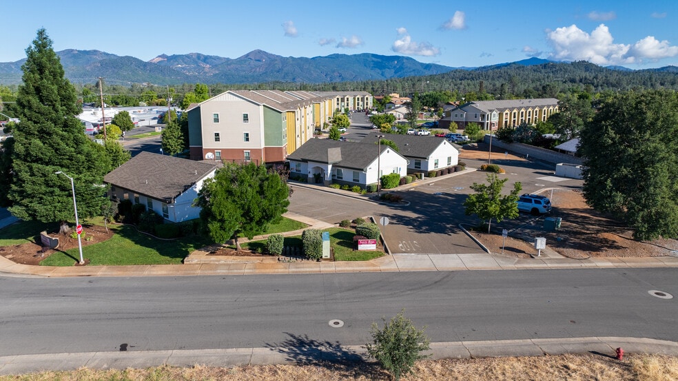 More Photos Of 3570 Santa Rosa Way, Redding Medical For Lease