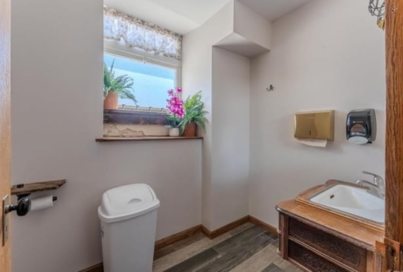 More Photos Of 178 S Wabash St, Wabash Storefront For Sale