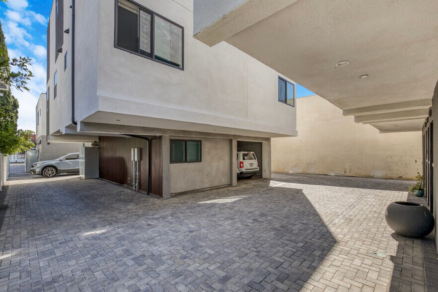 More Photos Of 1857 Crenshaw Blvd, Los Angeles Apartments For Sale