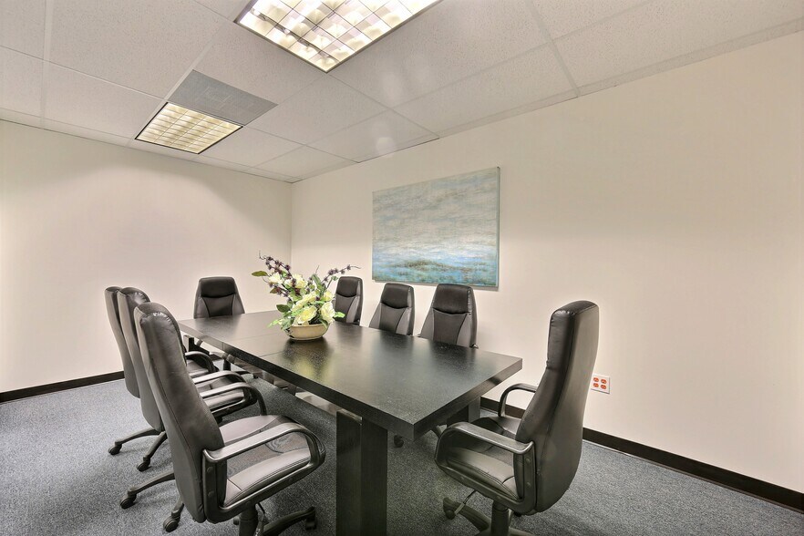 More Photos Of 415 Huntington Dr, San Marino Loft Creative Space For Lease