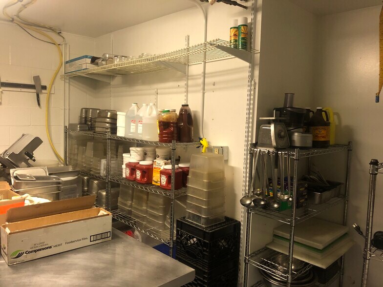 More Photos Of 3932 William Flynn Hwy, Allison Park Restaurant For Sale