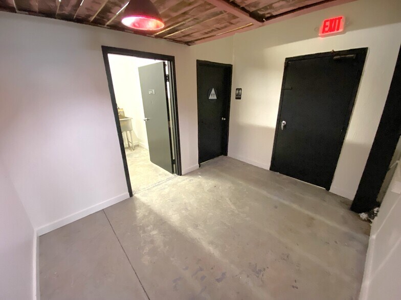 More Photos Of 116-120 E 5th St, Los Angeles Apartments For Lease