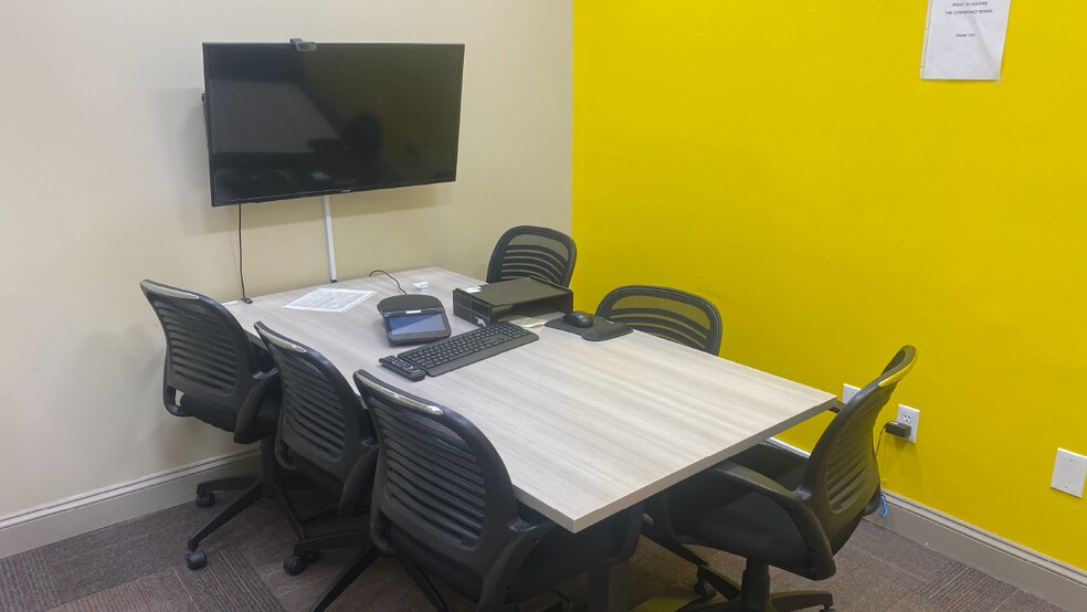 More Photos Of 52-54 Diamond St, Brooklyn Warehouse For Lease