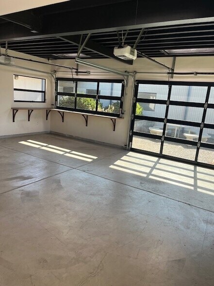 More Photos Of 3443 Tripp Ct, San Diego Light Manufacturing For Lease