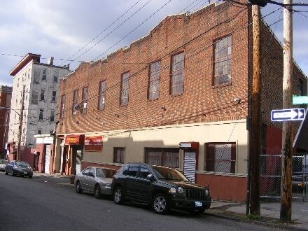 More Photos Of 33 Herriot St, Yonkers Warehouse For Sale