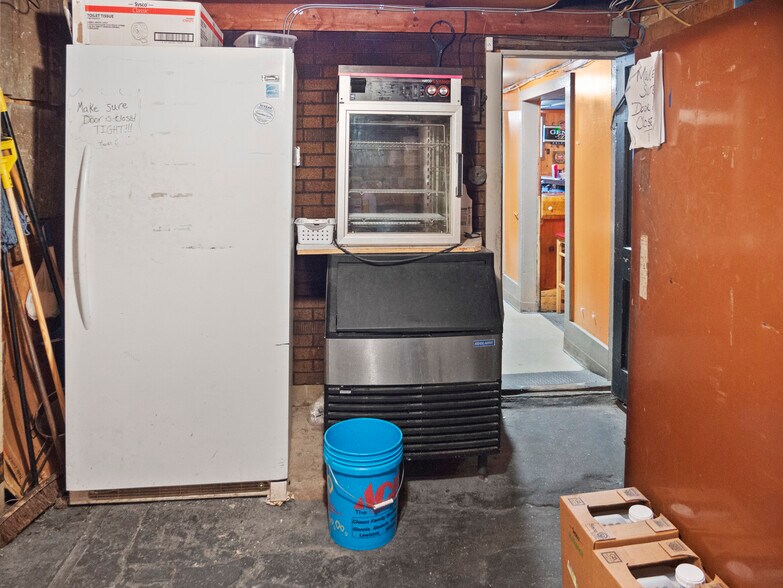 More Photos Of 4262 N Abbe Rd, Comins Bar For Sale