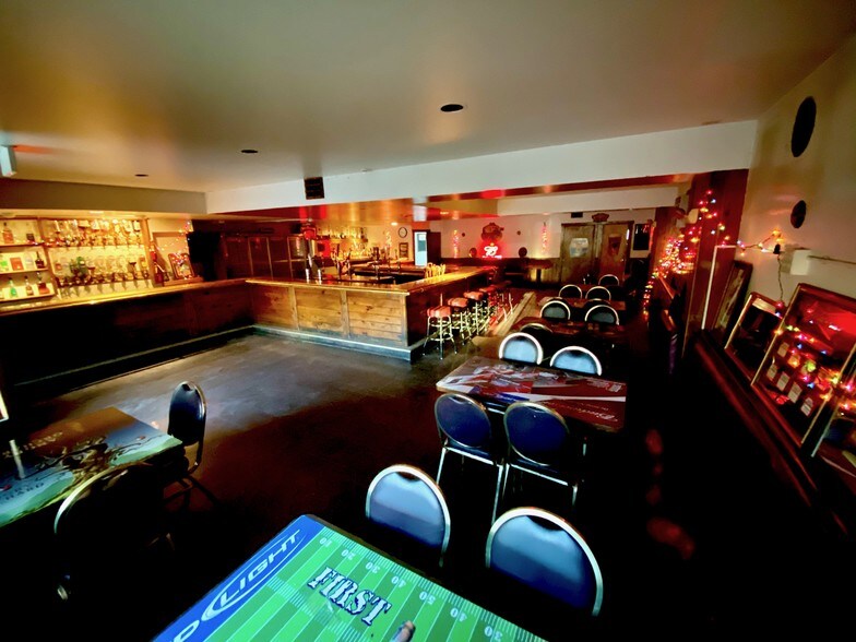 More Photos Of 749-751 Columbia St, Hudson Storefront Retail Residential For Lease