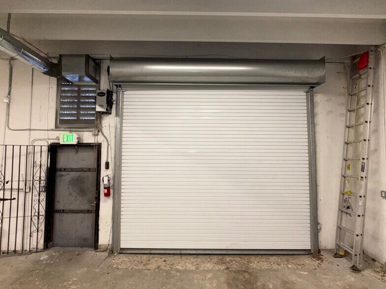 More Photos Of 8111-8119 NW 33rd St, Miami Warehouse For Sale