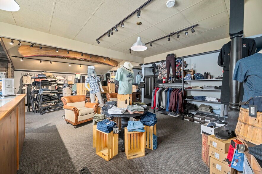 More Photos Of 227 Colborne St, Port Stanle Office For Sale